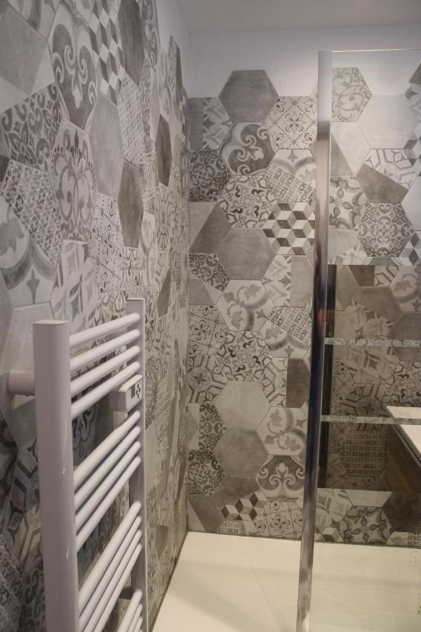 Studio Isard, Wifi Et Parking Gratuit, Navette Gratuite Au Pied De La Residence, Possibilite Forfait Menage Et Location Linge De Lit Et Toilette, A 10 Minutes A Pied Du Centre Ville Font-Romeu-Odeillo-Via Exterior photo